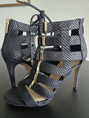 Vince Camuto Black Snake Caged Gladiator Heels 8.5